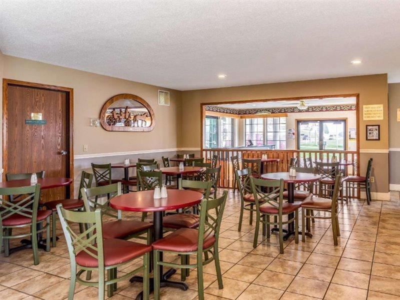 Quality Inn Lakefront St. Ignace Zewnętrze zdjęcie