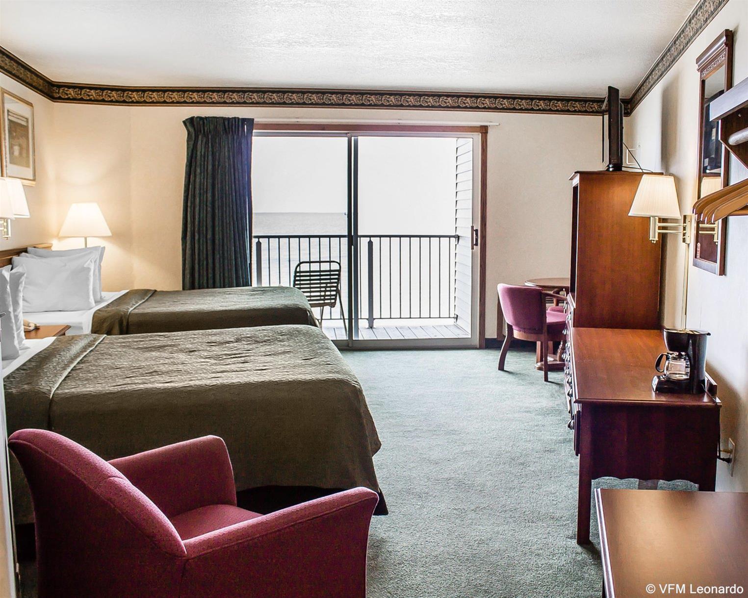 Quality Inn Lakefront St. Ignace Zewnętrze zdjęcie