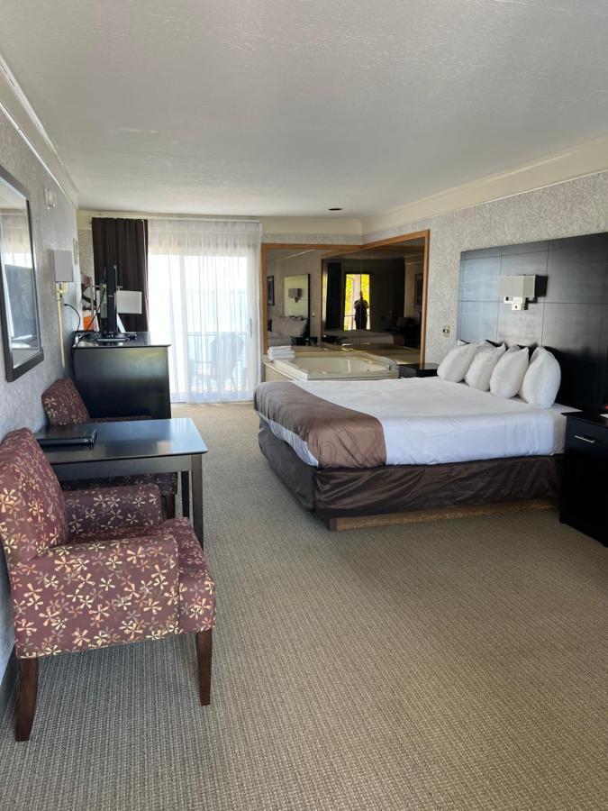 Quality Inn Lakefront St. Ignace Zewnętrze zdjęcie