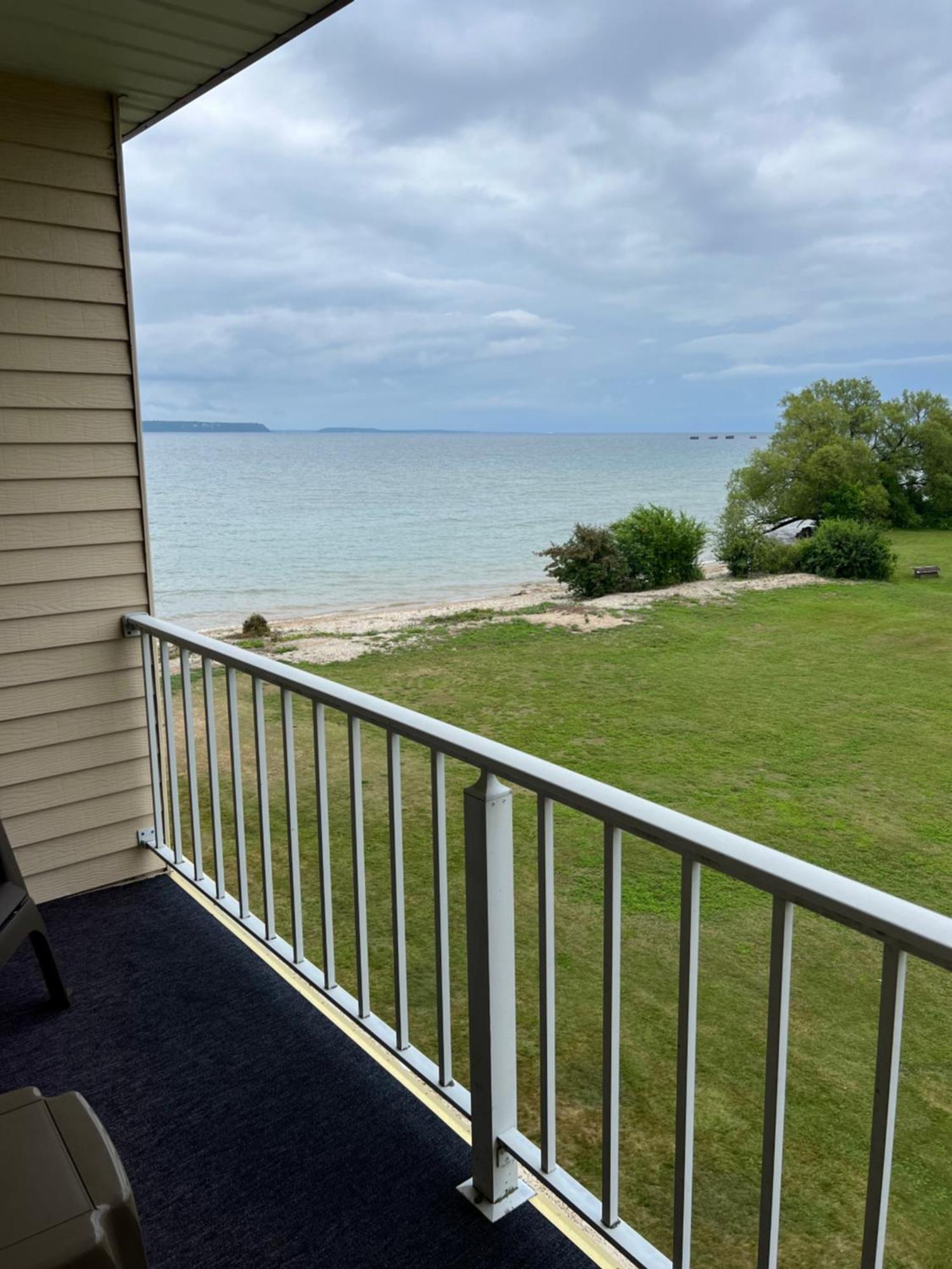 Quality Inn Lakefront St. Ignace Zewnętrze zdjęcie