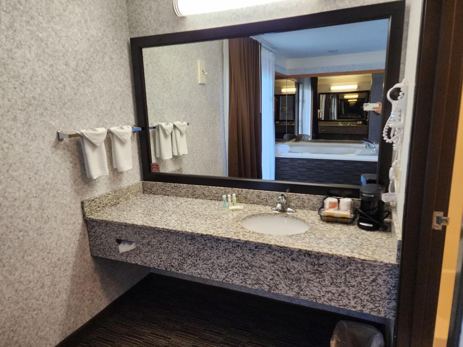 Quality Inn Lakefront St. Ignace Zewnętrze zdjęcie