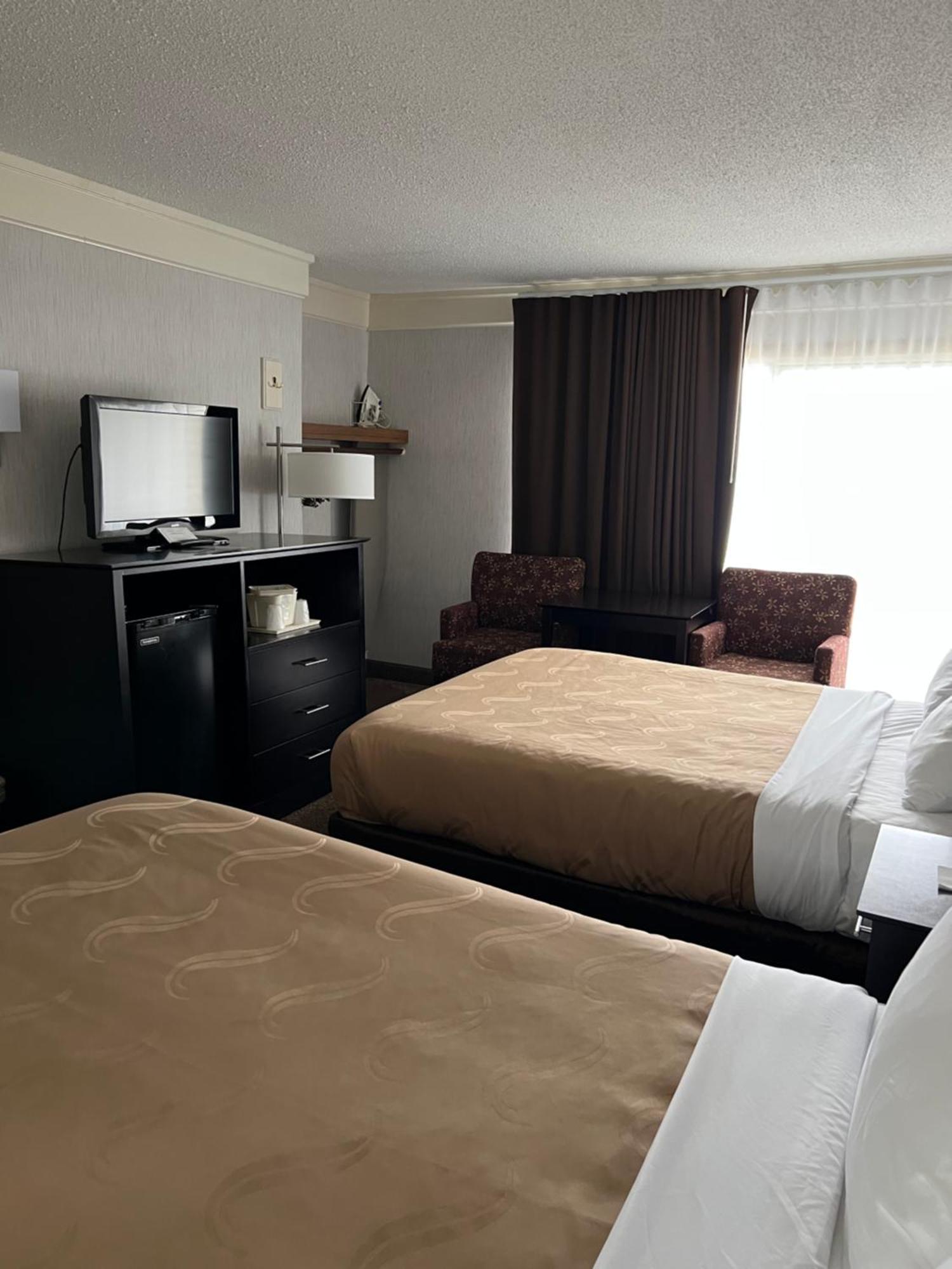 Quality Inn Lakefront St. Ignace Zewnętrze zdjęcie