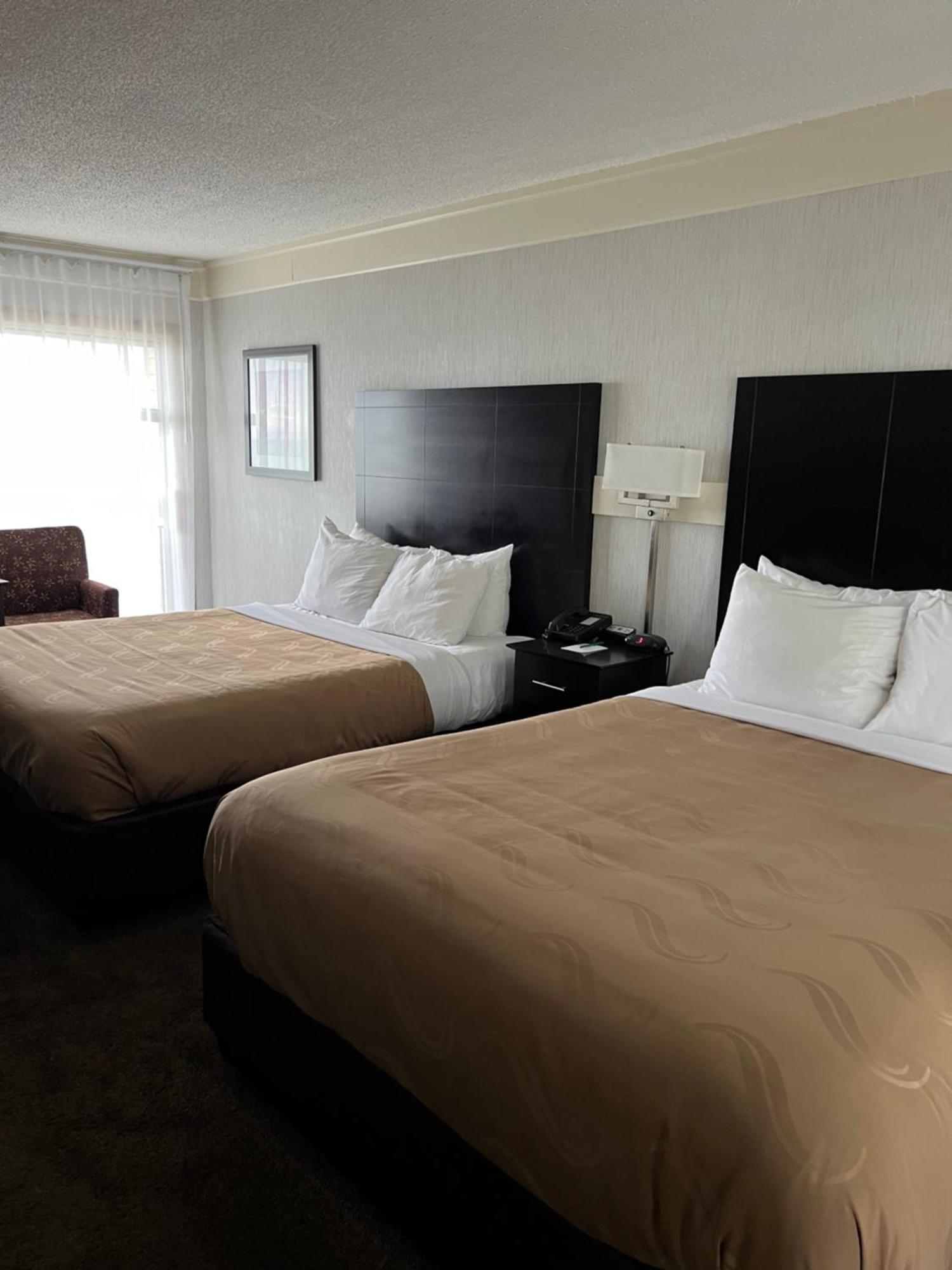 Quality Inn Lakefront St. Ignace Zewnętrze zdjęcie