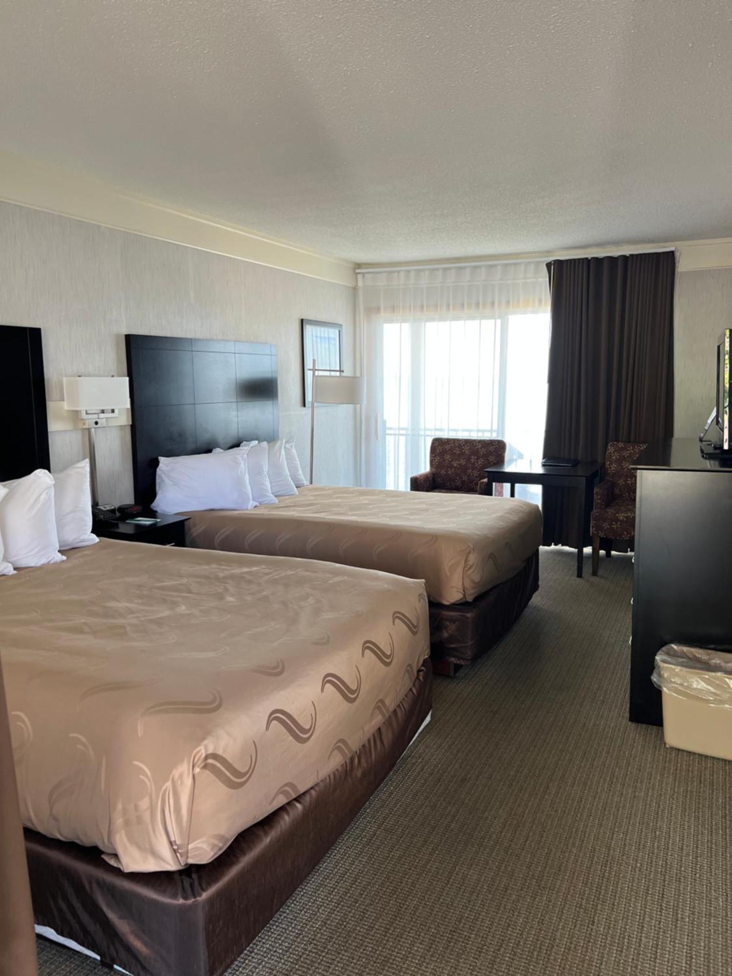 Quality Inn Lakefront St. Ignace Zewnętrze zdjęcie