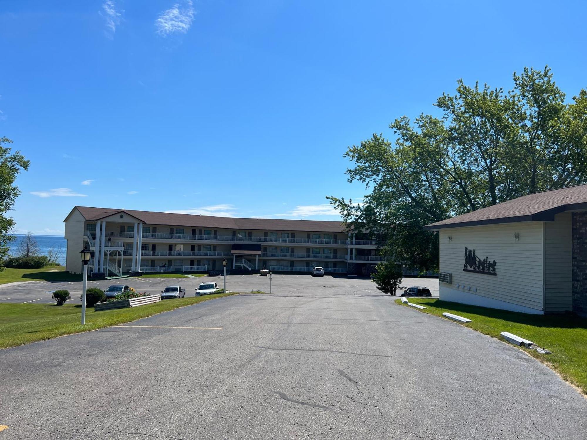 Quality Inn Lakefront St. Ignace Zewnętrze zdjęcie