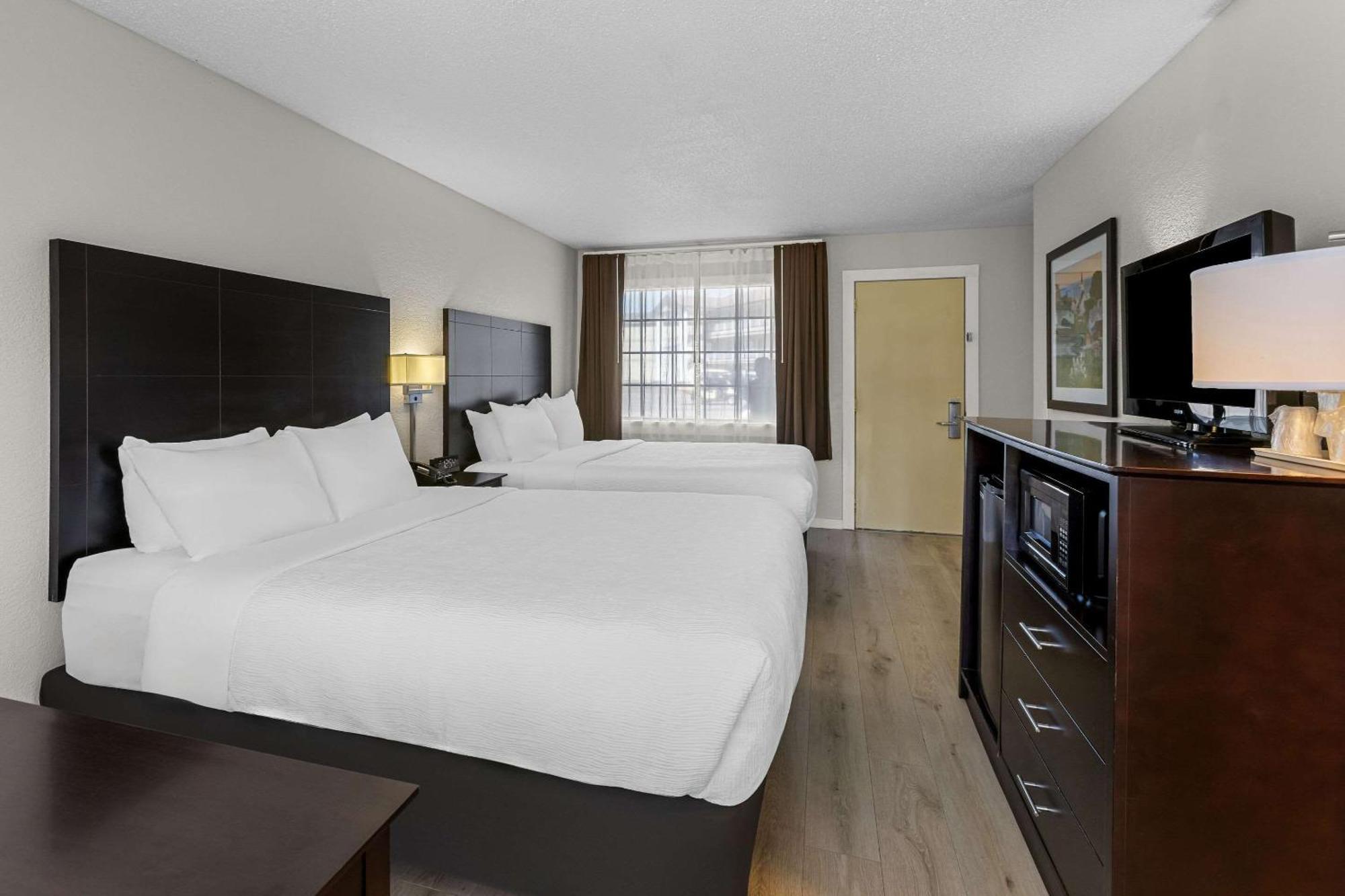Quality Inn Lakefront St. Ignace Zewnętrze zdjęcie