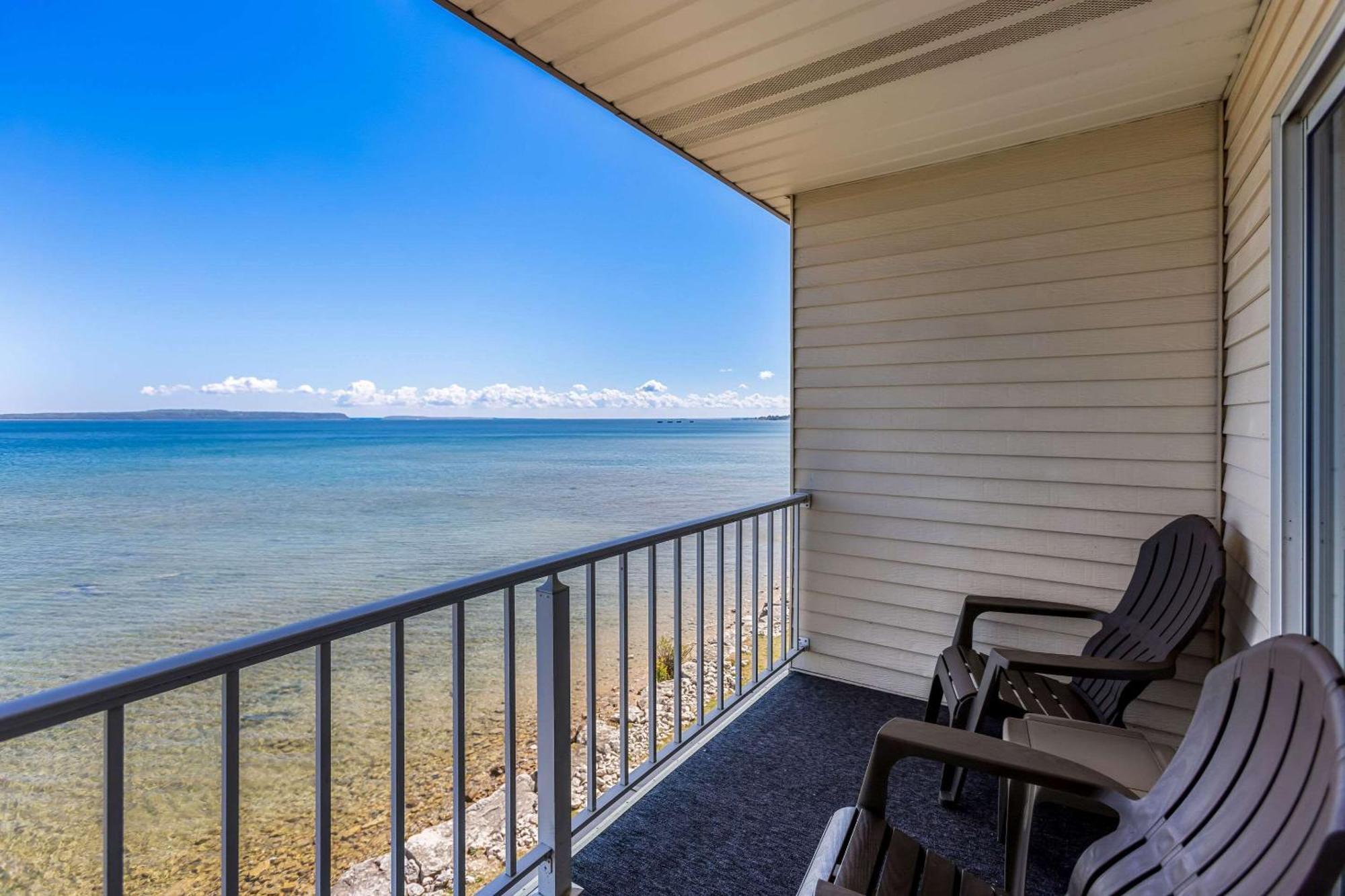 Quality Inn Lakefront St. Ignace Zewnętrze zdjęcie