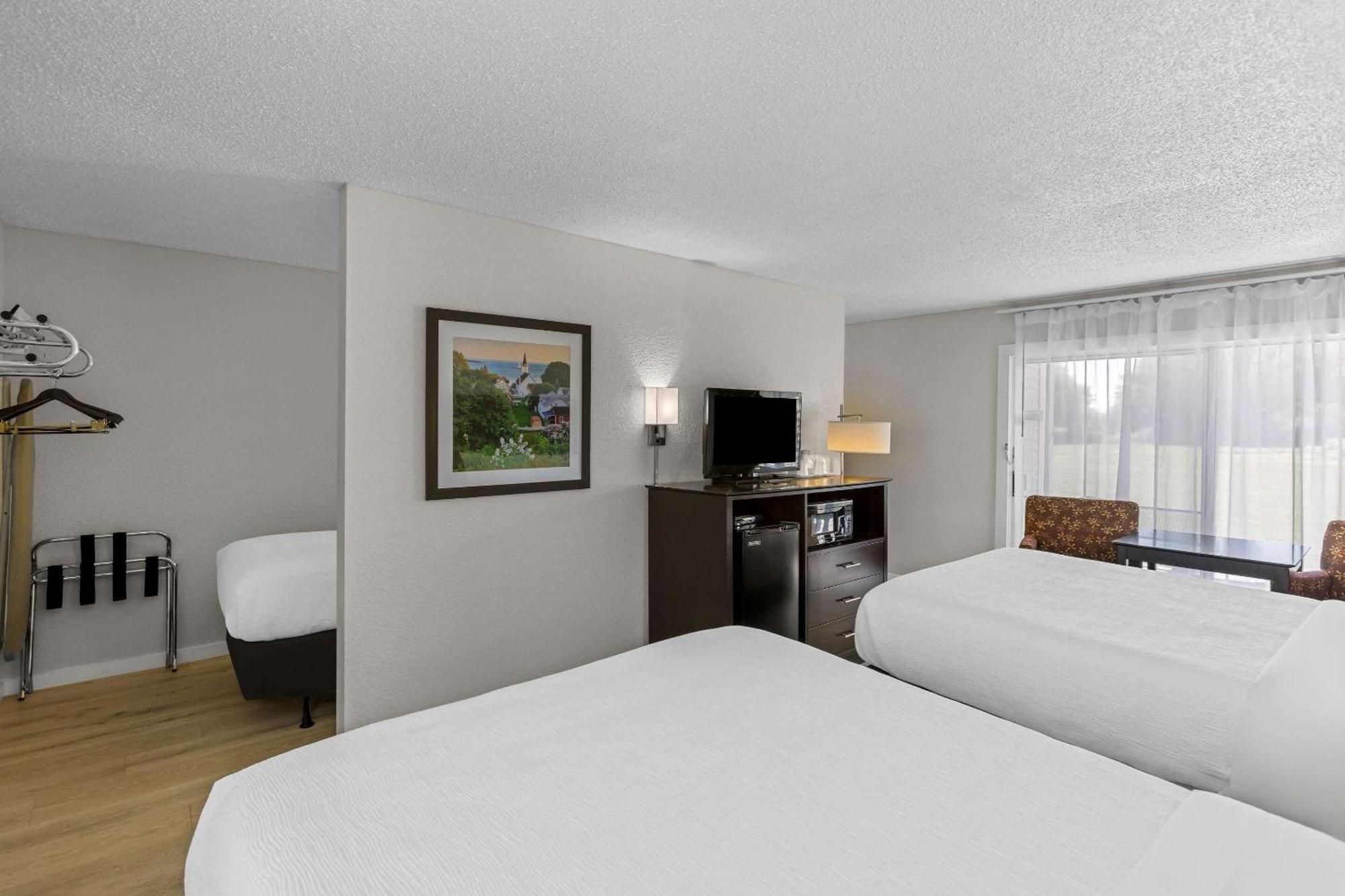 Quality Inn Lakefront St. Ignace Zewnętrze zdjęcie