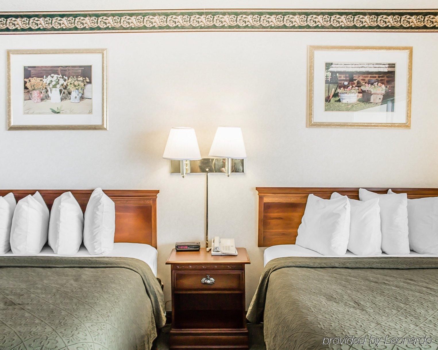 Quality Inn Lakefront St. Ignace Zewnętrze zdjęcie